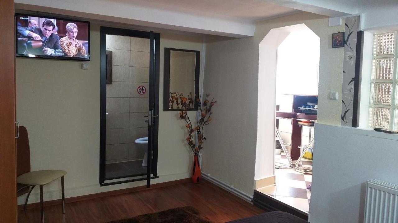 Shelby Accommodation -Adult Only- Синая Екстериор снимка