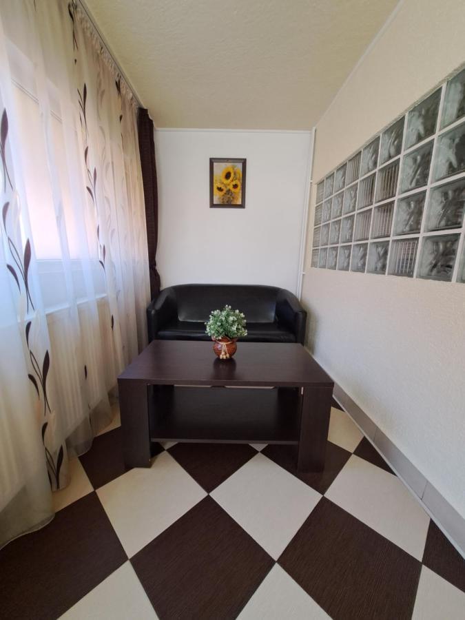 Shelby Accommodation -Adult Only- Синая Екстериор снимка