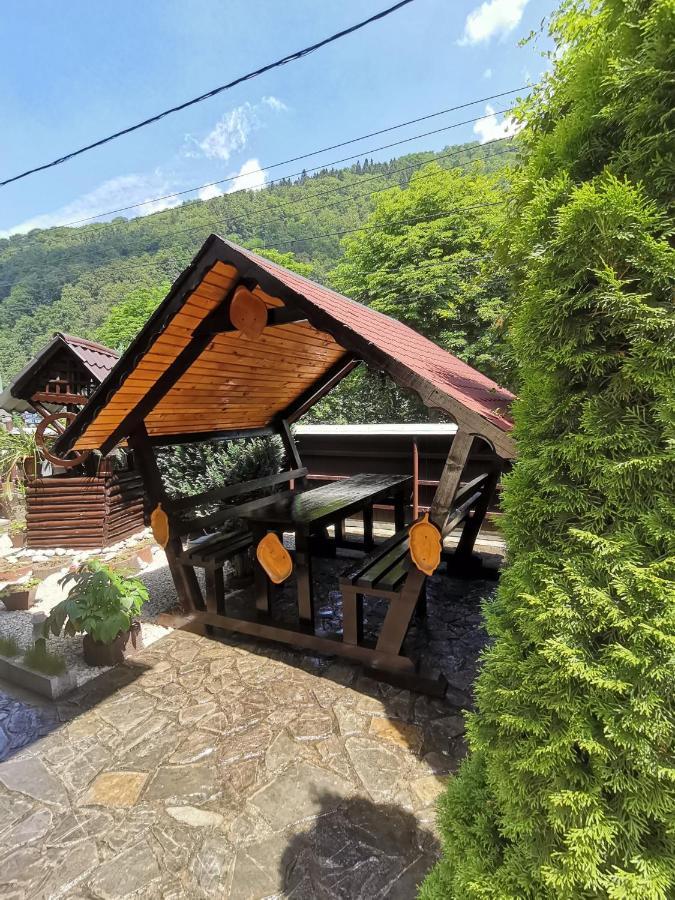 Shelby Accommodation -Adult Only- Синая Екстериор снимка