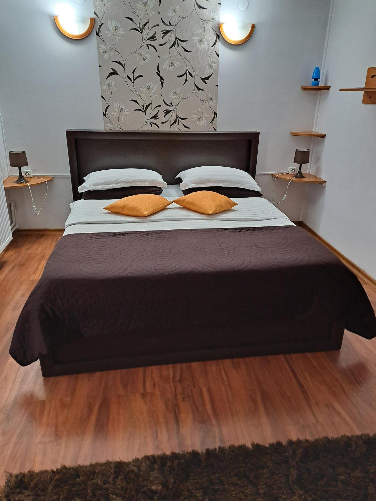Shelby Accommodation -Adult Only- Синая Екстериор снимка