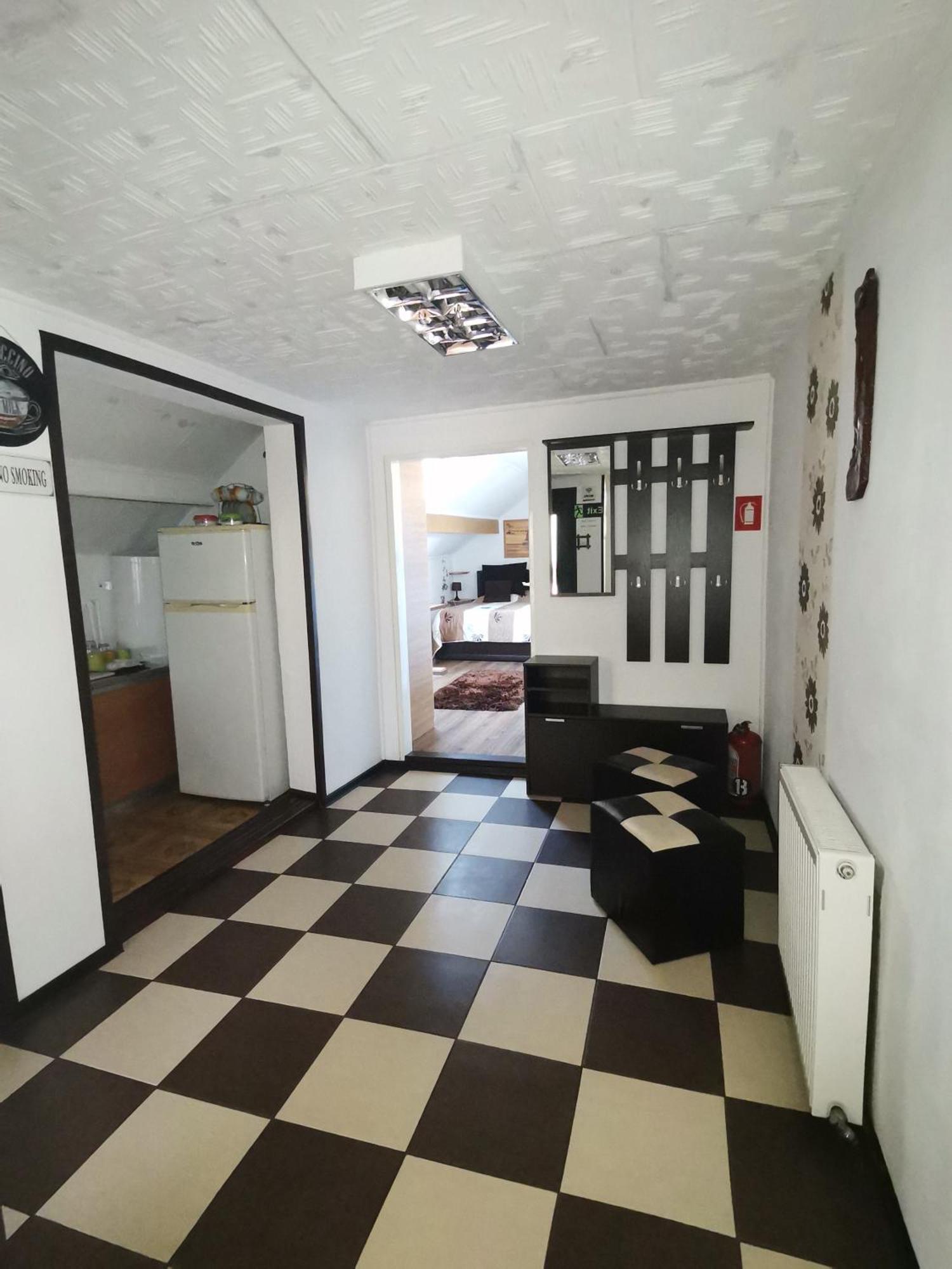 Shelby Accommodation -Adult Only- Синая Стая снимка