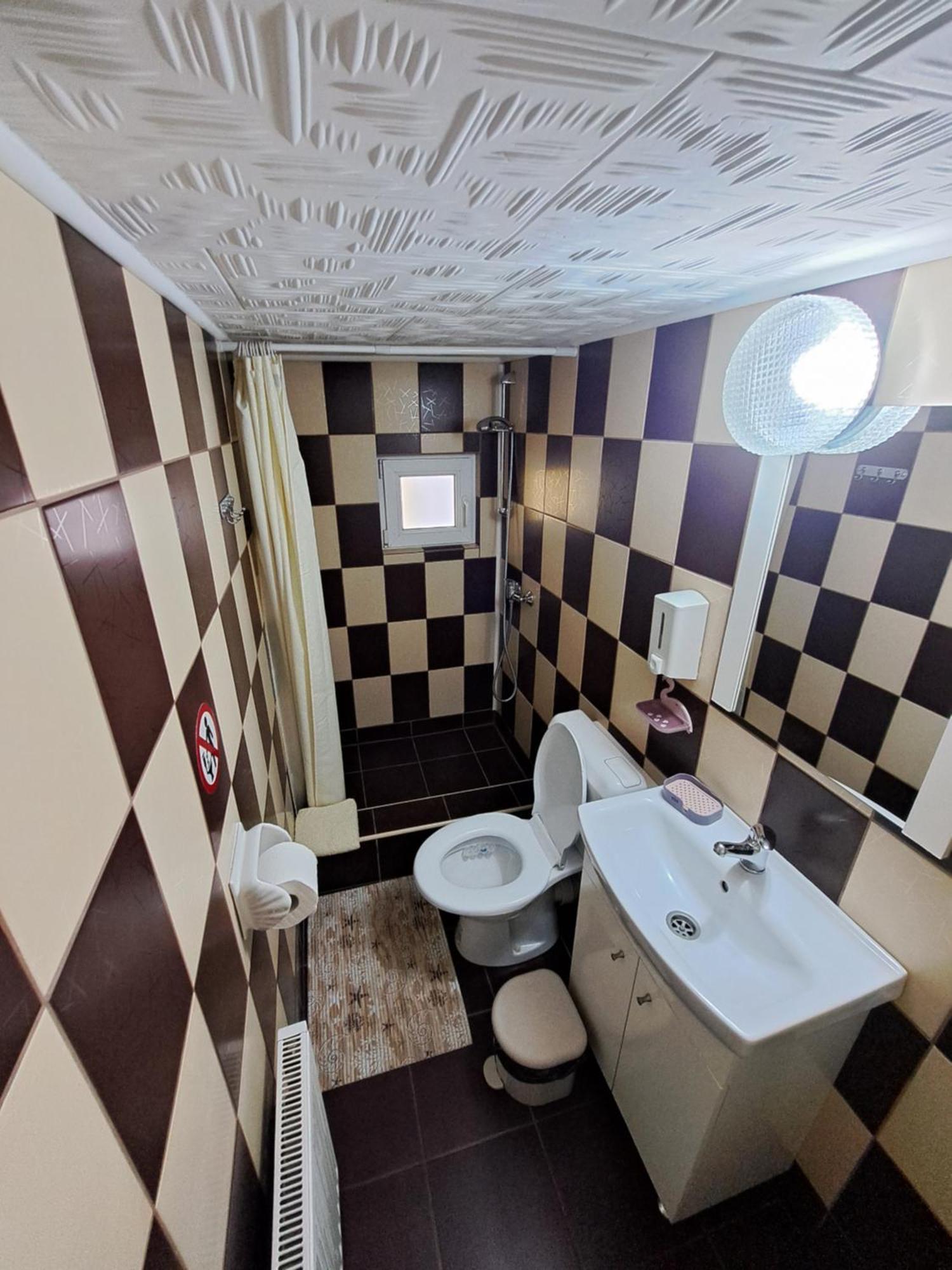 Shelby Accommodation -Adult Only- Синая Екстериор снимка