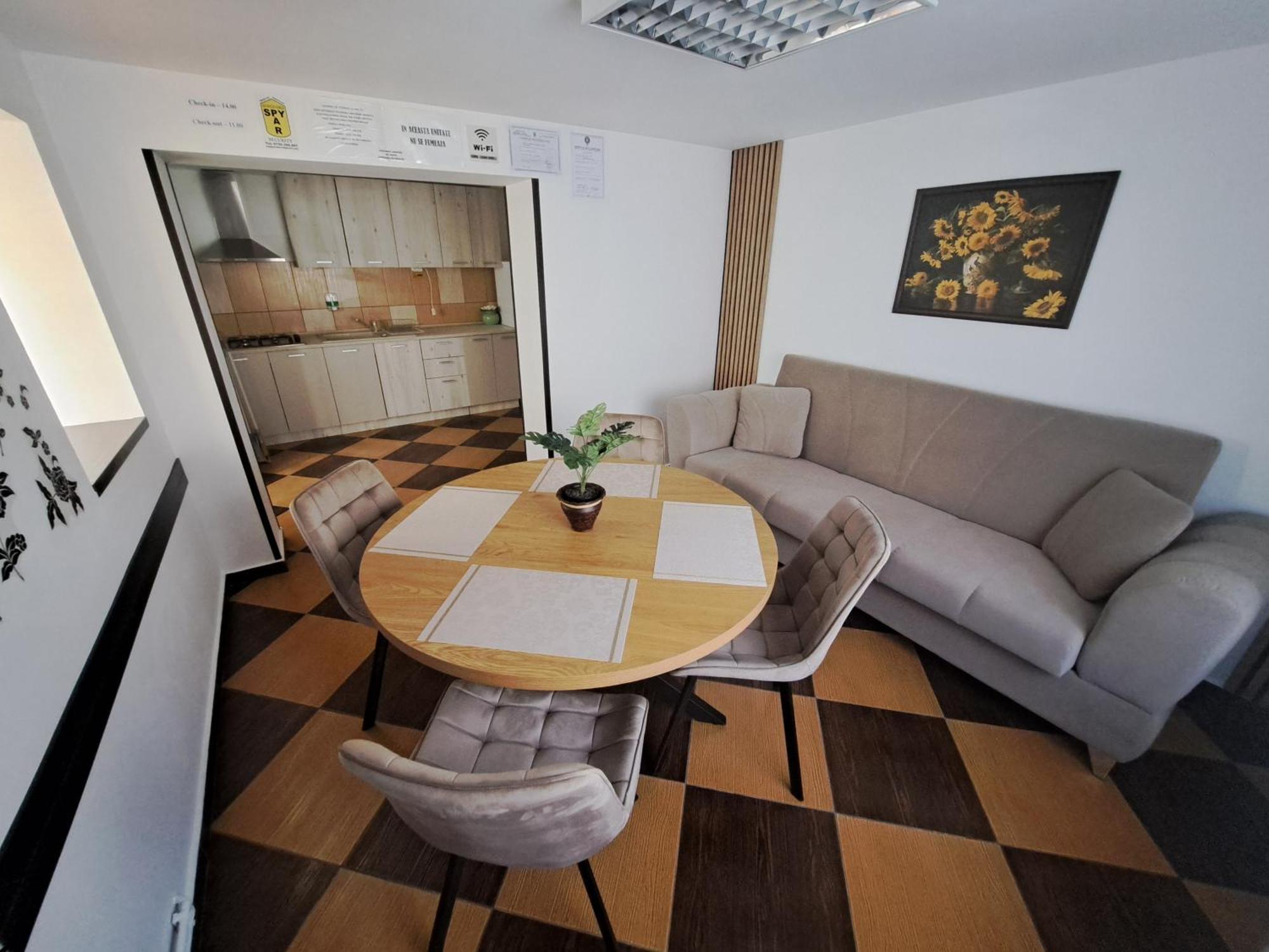 Shelby Accommodation -Adult Only- Синая Екстериор снимка