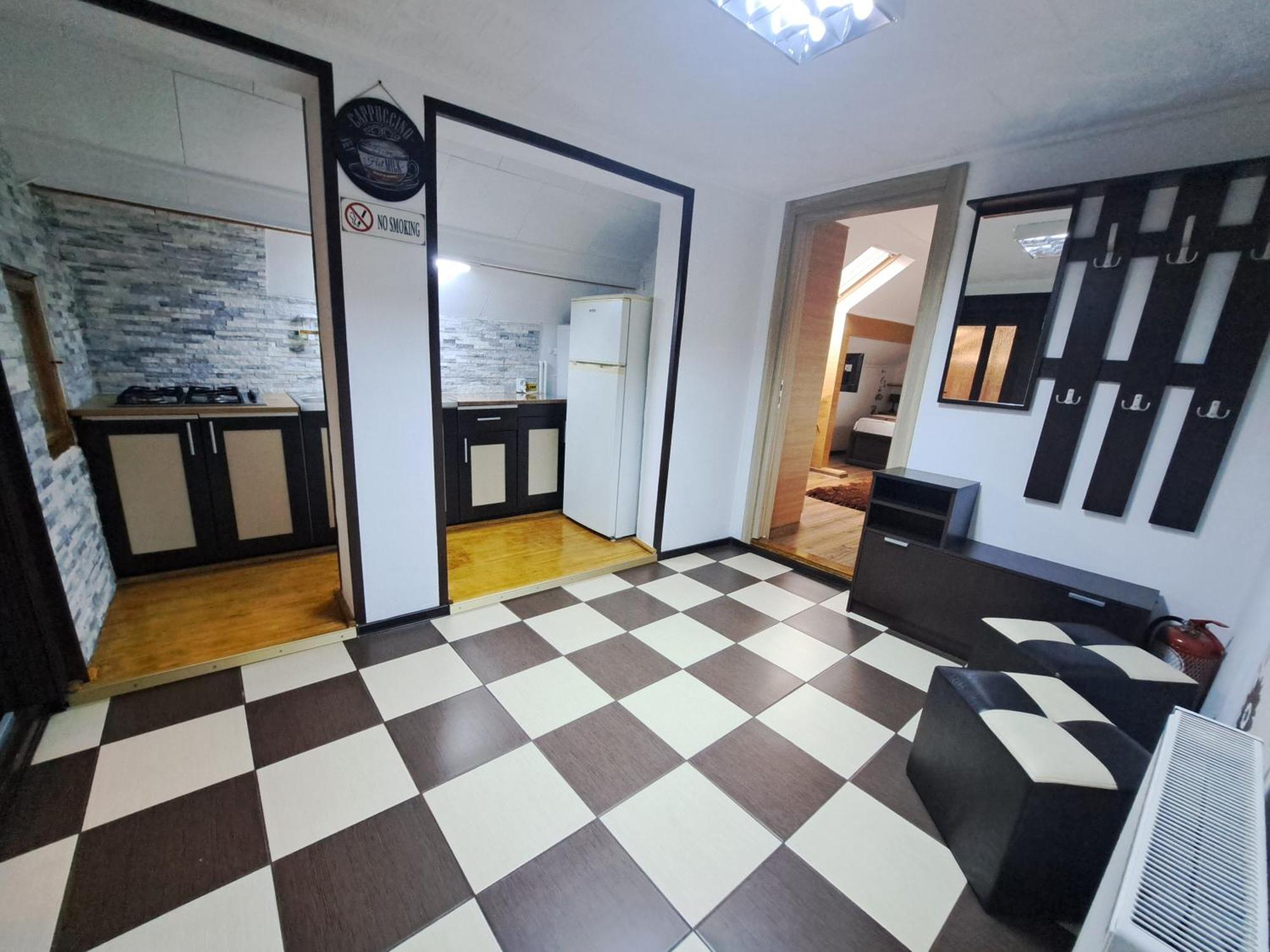 Shelby Accommodation -Adult Only- Синая Екстериор снимка